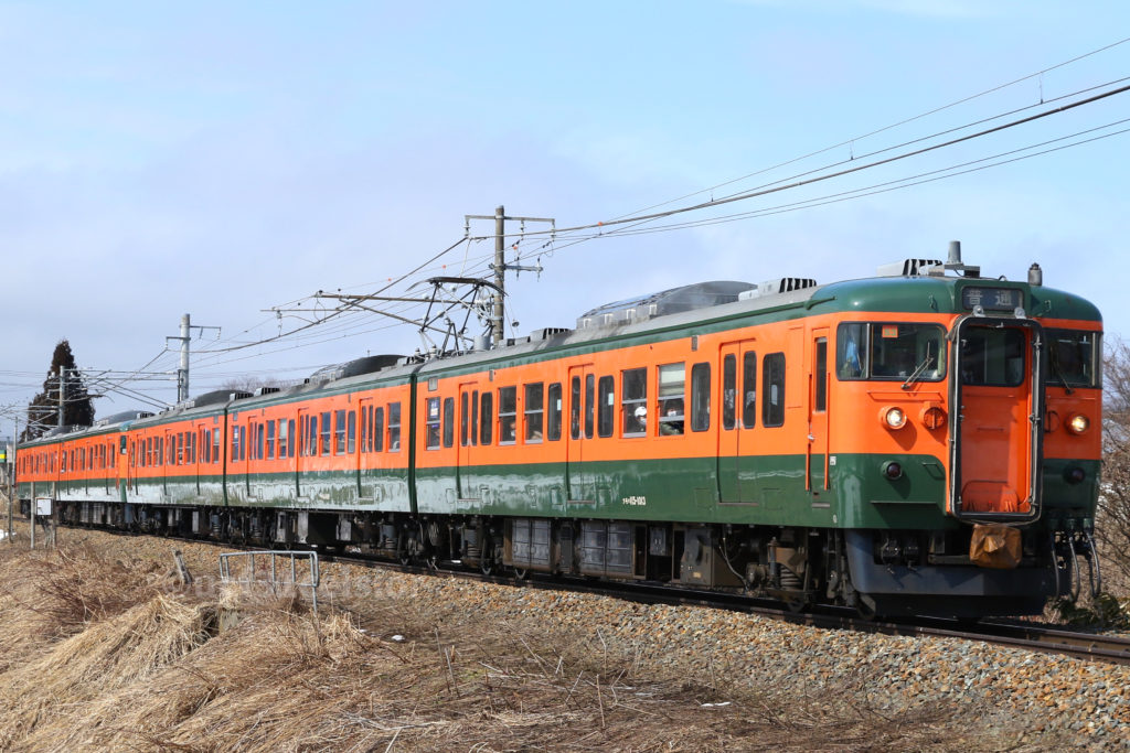 しなの鉄道北しなの線330M 2021.03.07 撮影地:黒姫〜古間にて
