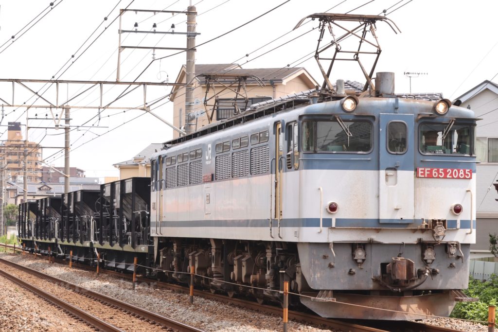 8574レ EF65 2085+ホキ4車 2021.08.23 撮影地:JR武蔵野線 東所沢〜新秋津にて