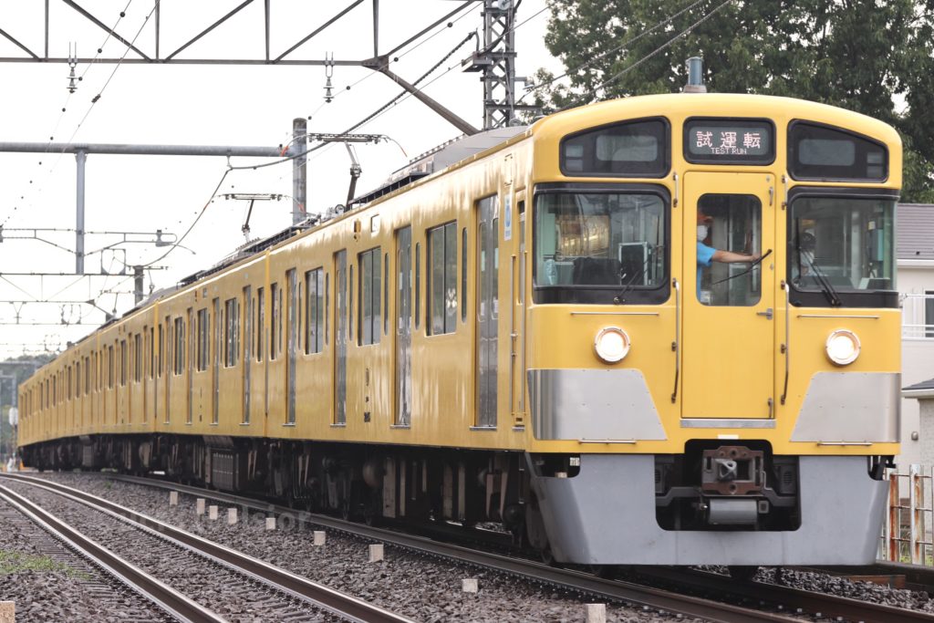 第9***電車 2000系2045F 2021.08.31 撮影地:西武新宿線 狭山市〜入曽にて