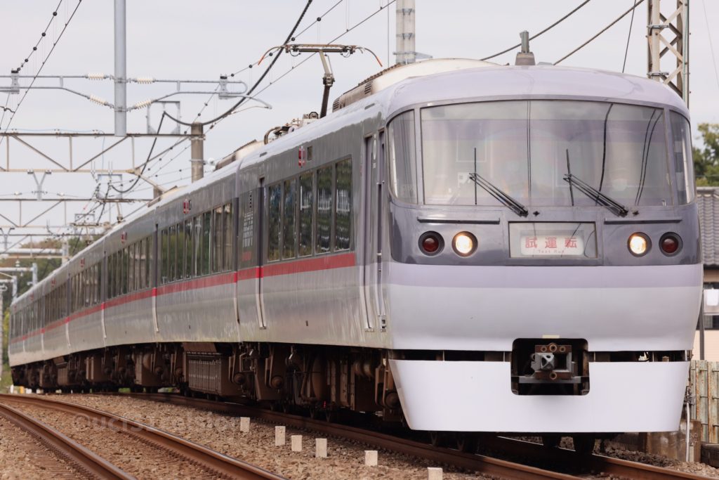 第9***列車 10000系10111F 2022.10.15 撮影地:西武新宿線 狭山市〜入曽にて