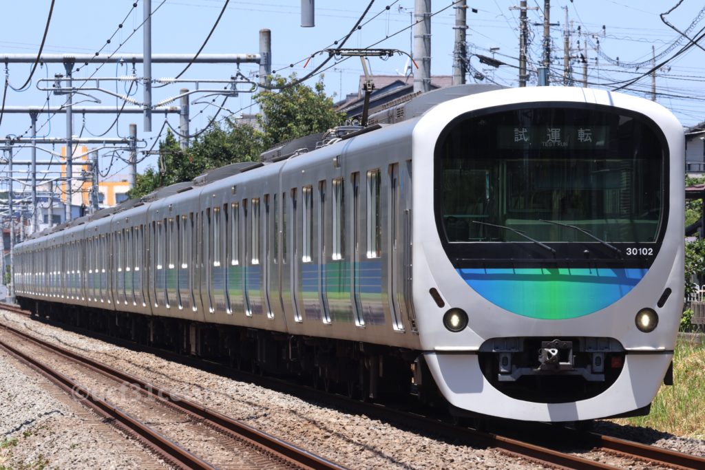 第9***列車 30000系30102F 2023.07.25 撮影地:西武新宿線 入曽〜南入曽(信)にて